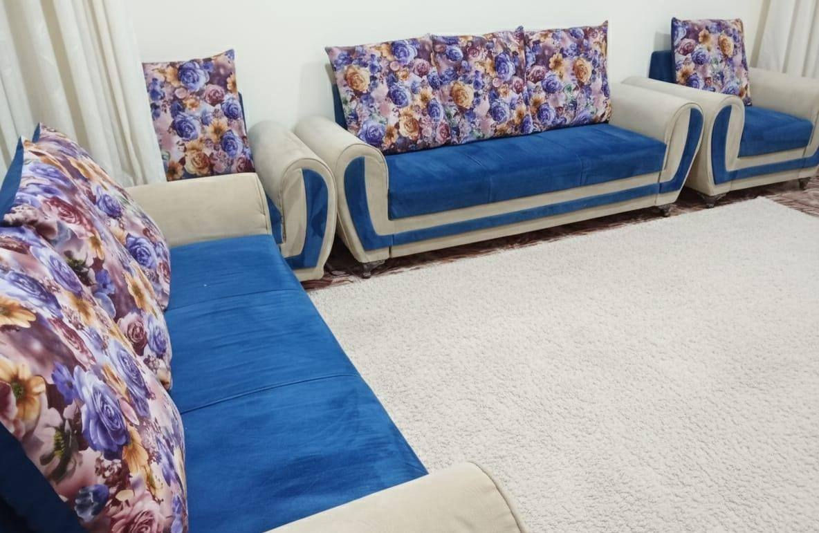 تخم نظيف مابي اي اضرار 
8 مقاعد 

***********
العنوان :الهورة _قرب نستلة
