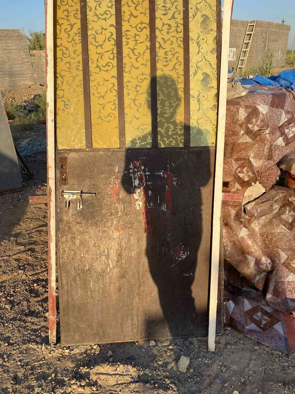 شبابيك وابواب للبيع ***********
