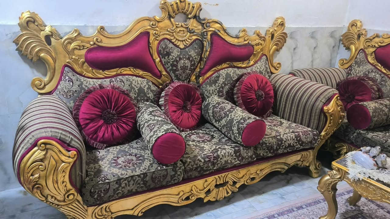 قنفات ملكي درجه اولى دوشك وجهين 6 قطع مع 10 مقاعد و7 كوشات للبيع / البصرة الجمهورية

السعر 600 الف وبيها مجال
اخذناهن ب 1 ونص
سبب البيع تغيير اثاث البيت

الحاله / نظيف جدا واستعمال قليل
ما عدا قنفه وحده فقط الاطار الذهبي
جايسته رطوبه من السبلت ومتثلم بشكل بسيط
وقابل للتصليح ( واضح بالصور) 
 
تفاصيل اكثر خاص


**إذا كنت صاحب هذا الإعلان وتريد حذفه لأي سبب، رجاءا أرسل رسالة إلى الدعم الفني**