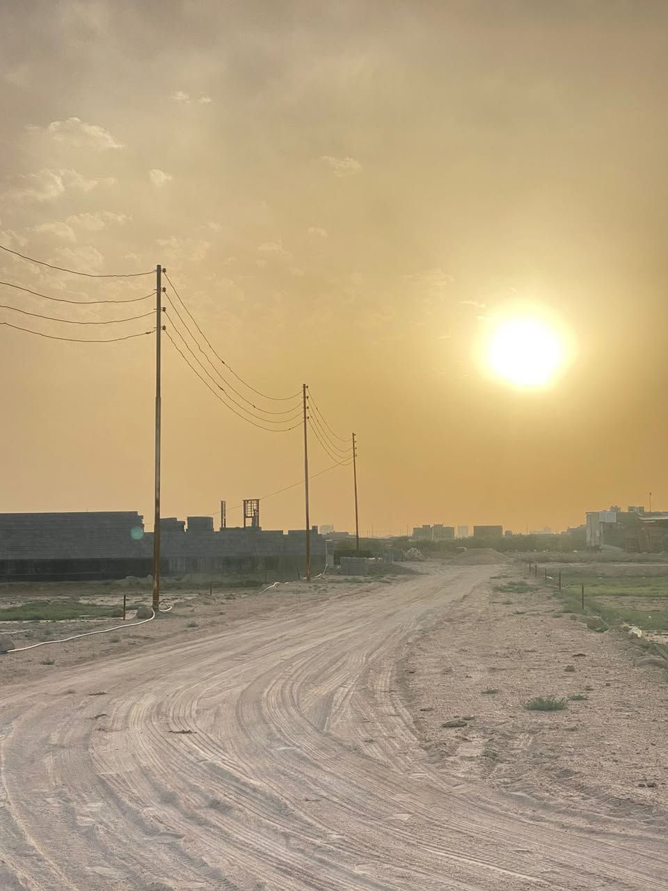 سلام عليكم
قطع أراضي البيع 
موقع مميز وسعار ممتاز 
فرصه سكنيه وستثمار المستقبل القريب 
📍موقع الصالحيه شط العرب من قرب تحله ماء 
نوع طابو طابو زراعي خدمات ماء وكهرباء 
سعر 200متر 15مليون الاستفسار على واتساب***********
