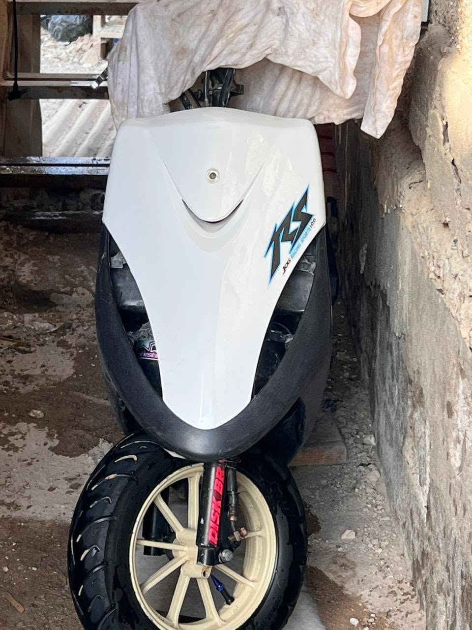 ماكس عدله  بوشه 49 كهربائية كلها شغاله شلعه ومعدل بيها نوقوصات قليله اشاير ع بك لايت
او كويل بس 425 او بيها مجال قليل حك الجيه 
للما عده ويرد دراجه هاي اتفيده  بصره مطيحه قرب سيد عدنان هــ***********
