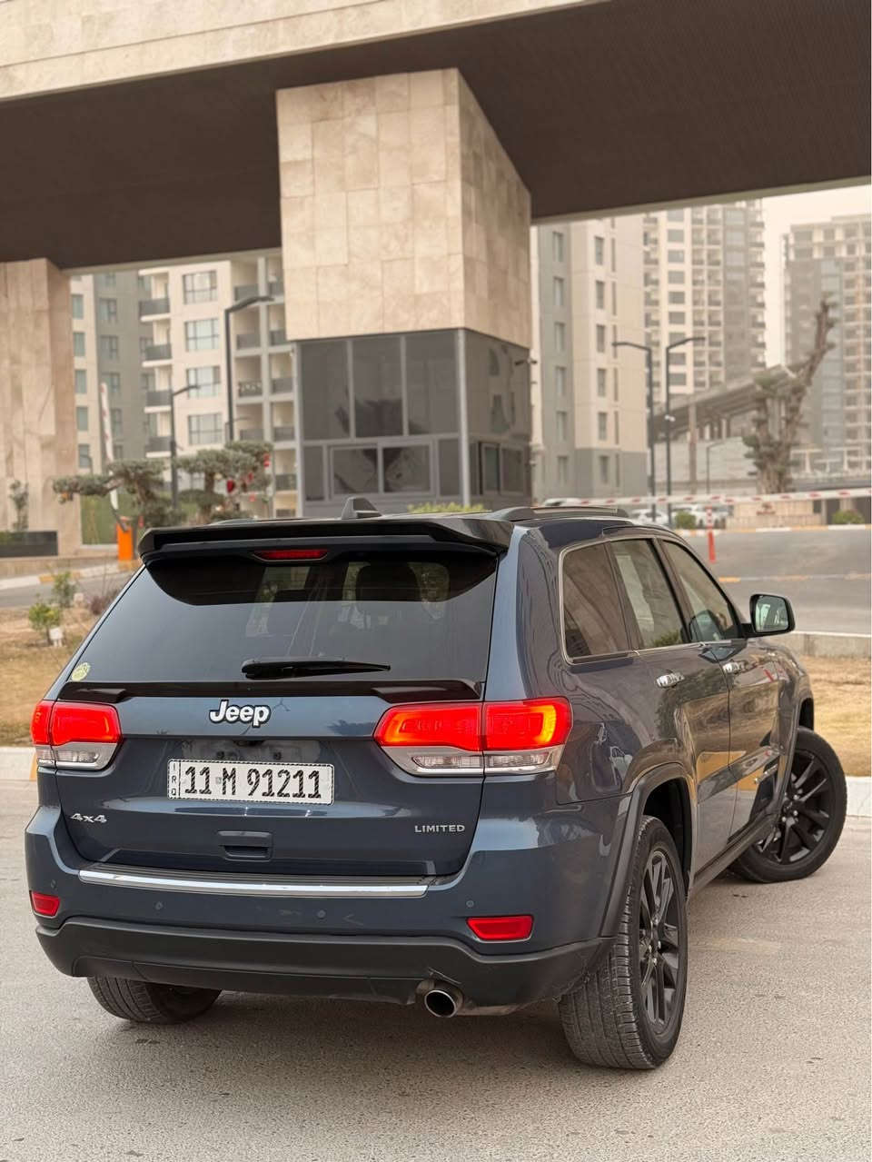 مكلفه بالنشر 
 (لمتد )كامل مواصفات
✨ موديل: 2019 
✨ فئة: Limited (لمتدد بلص)
✨ رقم بغداد بسمي تحويل ثاني يوم 
ماشيه 90الف ميل
💎 المواصفات الكاملة:
✔️ محرك 6 سلندر 3600
✔️ دبل (دفع رباعي)
✔️ فتحة سقف بانوراما
✔️ جلد فاخر وكالة
✔️ شاشة كبيرة 3 + نظام ملاحة
✔️ كاميرا خلفية + حساسات أمامي وخلفي توقف ذاتي
✔️ تشغيل بصمة (دخول وتشغيل بدون مفتاح)
✔️ ريموت ستارت (تشغيل عن بعد)
✔️ مقاعد كهرباء + تسخين مقاعد
✔️ مثبت سرعة
✔️ تخم تاير جديد
✔️ إنارة LED نهارية
✔️ نظام ثبات إلكتروني
🚗 السيارة استخدام شخصي، نظافة عالية جداً، فحص كامل.
🔥 ما تحتاج صرف نهائياً – عليها ادامه كامله.
💰 السعر 215وبيه مجال
الحادث بنيد فقط 
📞 للحجز والاستفسار:
*********** بغداد, العراق
