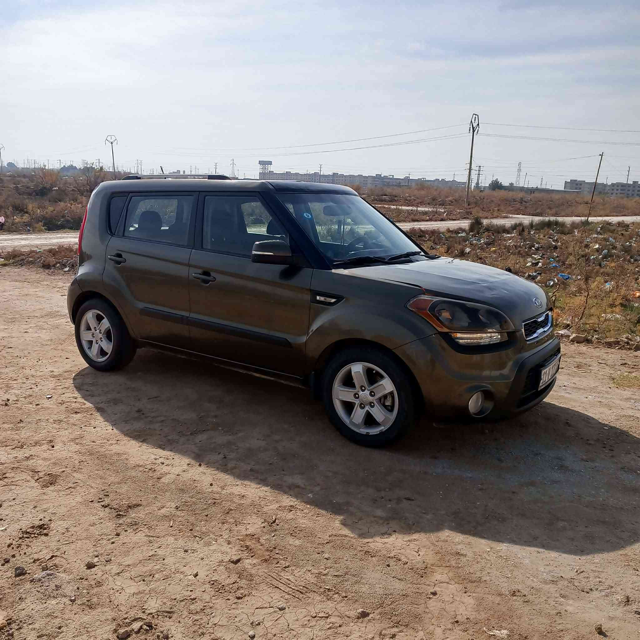 صول 2012
محرك 2000
وارد امريكي 
رقم إنكليزي بغداد باسمـي
حادثها جاملغ وشوية من البنيد
صبغ تجميلي (شخوط فقط) بدون حوادث
لا يوجد تبديل
الموقع: الناصرية / قضاء الشطرة
📞 ***********
السعر: 85 وبيهه مجال بسيط
