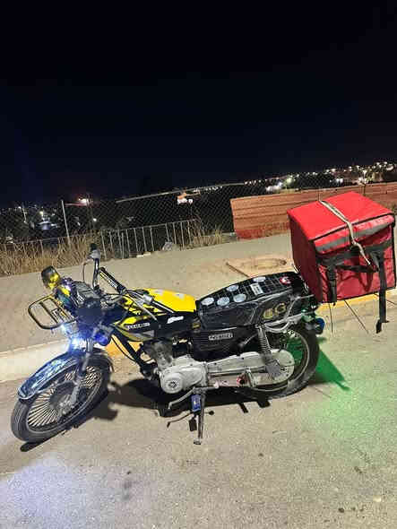 اسلام عليكم
تايكر للبيع موديل ٢٢
محرك خير من الله مفتوح مره وحده 
باتري جديد بومات جدد لايت جديد 
بس بيه خربطه بل كهربائيات ول باقي كله مكفول شغال
طالب عليه ٣٥٠وبيه مجال ل شراي 
مكاني بيجي 
رقم الهاتف *********** بيه واتساب واتصال موجود كذالك 
مستعجل ع بيعته
