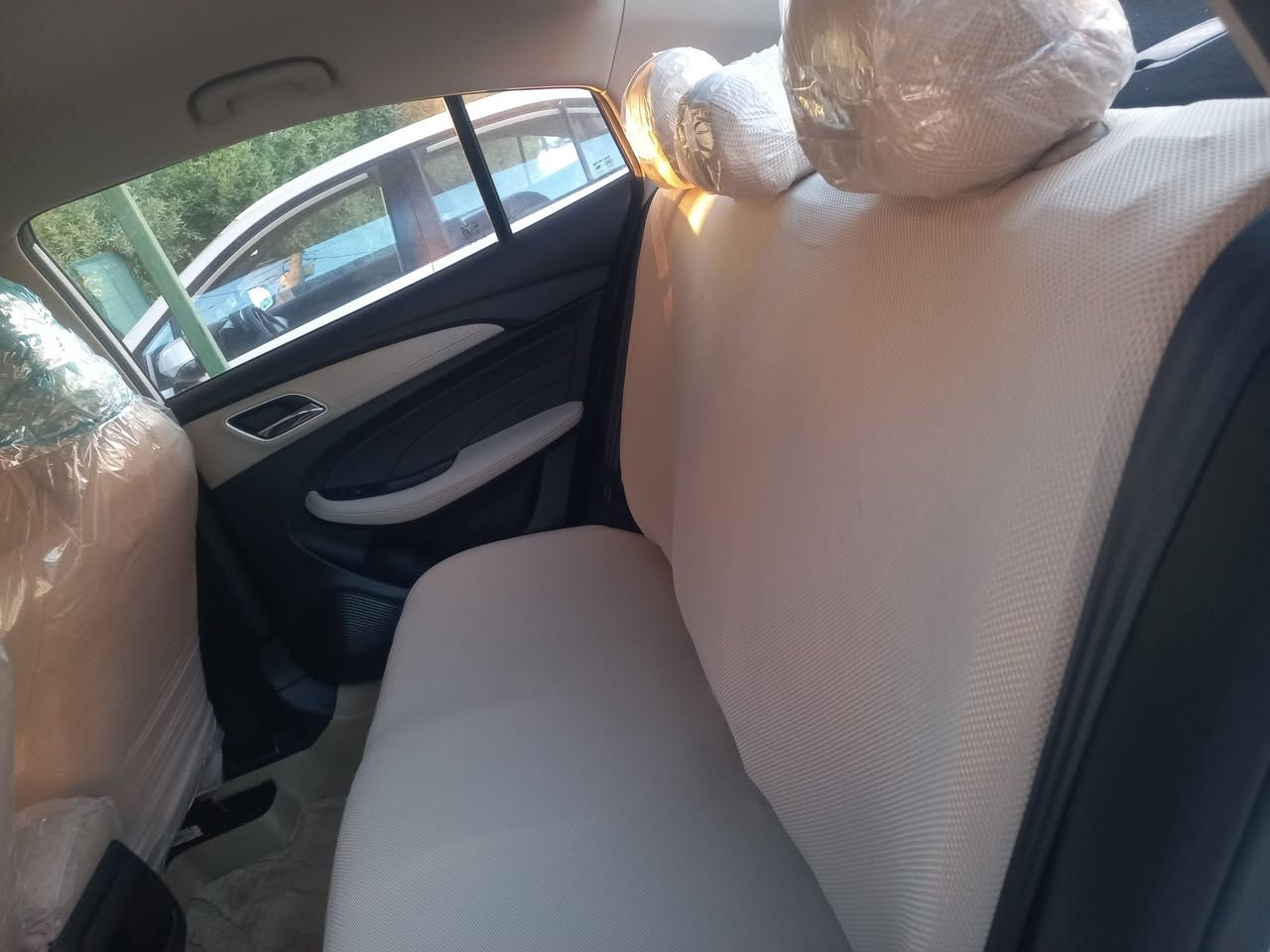 الأخوه اعضاء الكروب .mj 5للبيع .موديل2024ماشي14000مواصات كومفورد تحكم جهتين مثبت سرعه مري كهرباء بصمه تشغيل داخل ابيض كيجات بازين وحماوه  شاشه كبيره تدعم كاربلي رقم سليمانيه وبيها كوبون بنزين مكان سياره أربيل ومكفوله كفاله عامه .للمعلومات أكثرأتصل*********** .السعر110مع مجال
