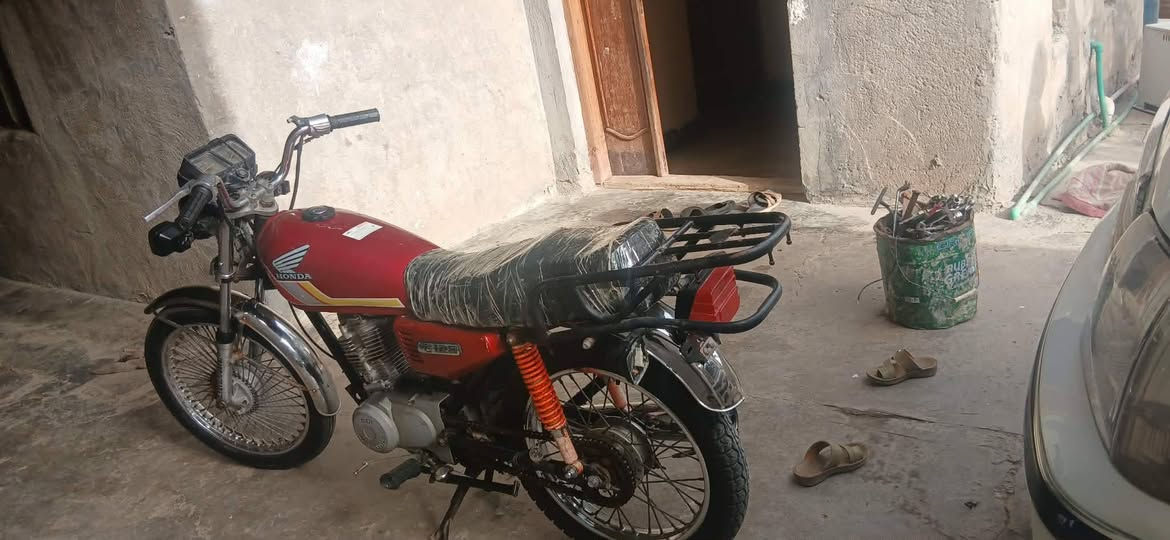 البيع دراجه نامه جديده كهرباياته كلها شغاله مكانها صويره او حفريه الاستفسار على رقم ***********
