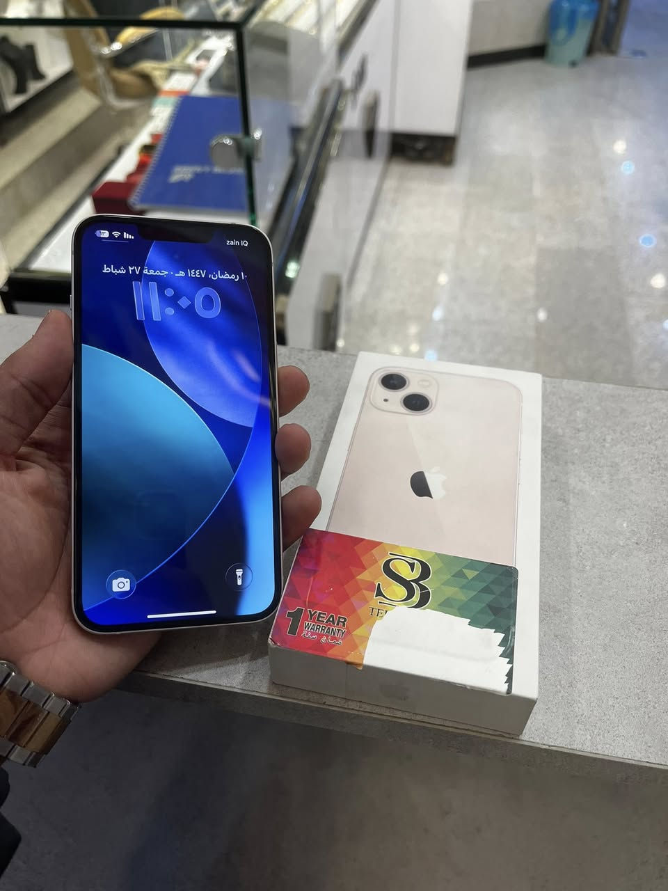 13 عادي
١٣ عادي نضافه مليارررر 
امريكي وكارتونه مطابق اصلي 
بطاريه ٨١ 
ذاكره ١٢٨ 
الجهاز يخبللل امانه كلش حلو
مكاني نجف 
***********
