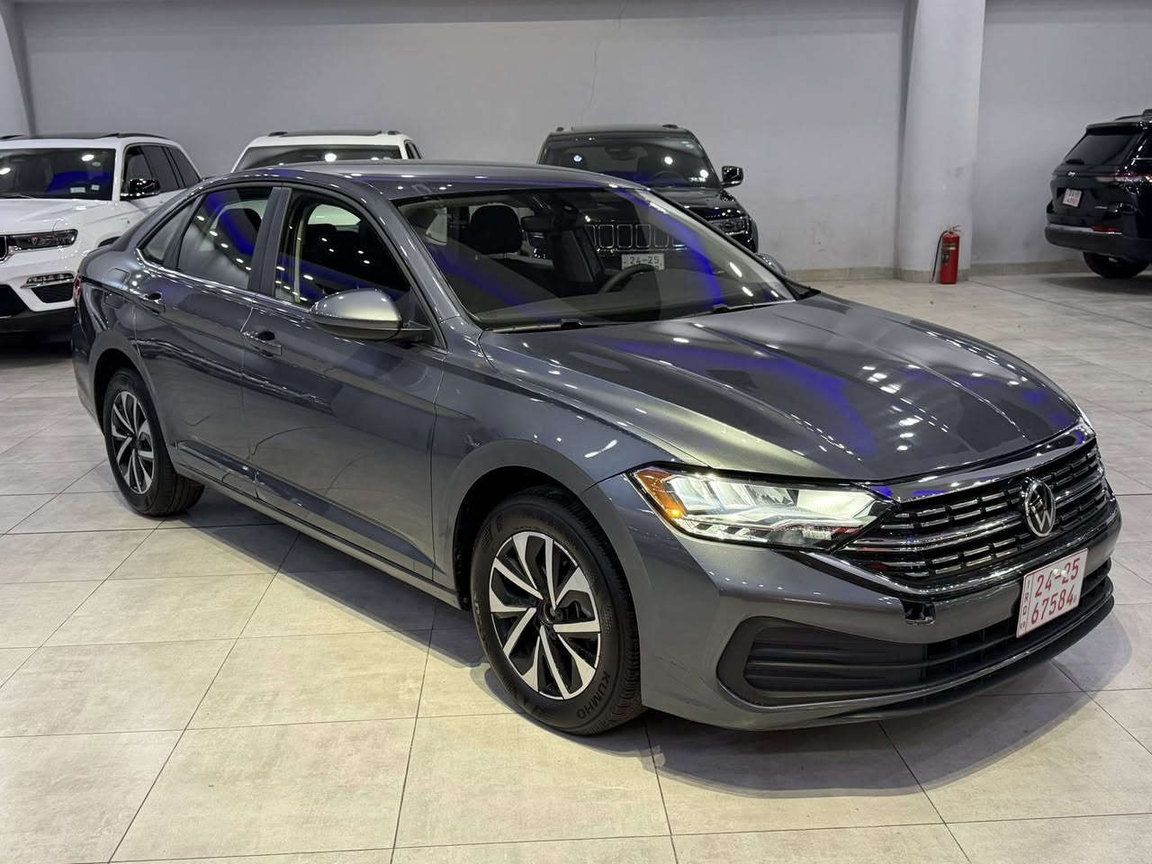 #سعر_مناسب جدا
volkswagen jetta S2023 
بصمه
شغال عن بعد
شاشه كبير
شاشه الكتروني
داخل ليد
ويل كروم و كبير 
رادار امامي و خلفي و جانبي
لايتات ليد
هندبريك بصمه
كوشنات  مخمل 
سياره بعد بي هواي مواصفات 
سيارة وارد امريكي 
بي ربع بنيد مصبوغ
العنوان دهوك
كاتي بدون ارقام
السعر ١٥٧$ورقة
للاستفسار
***********
***********
***********
