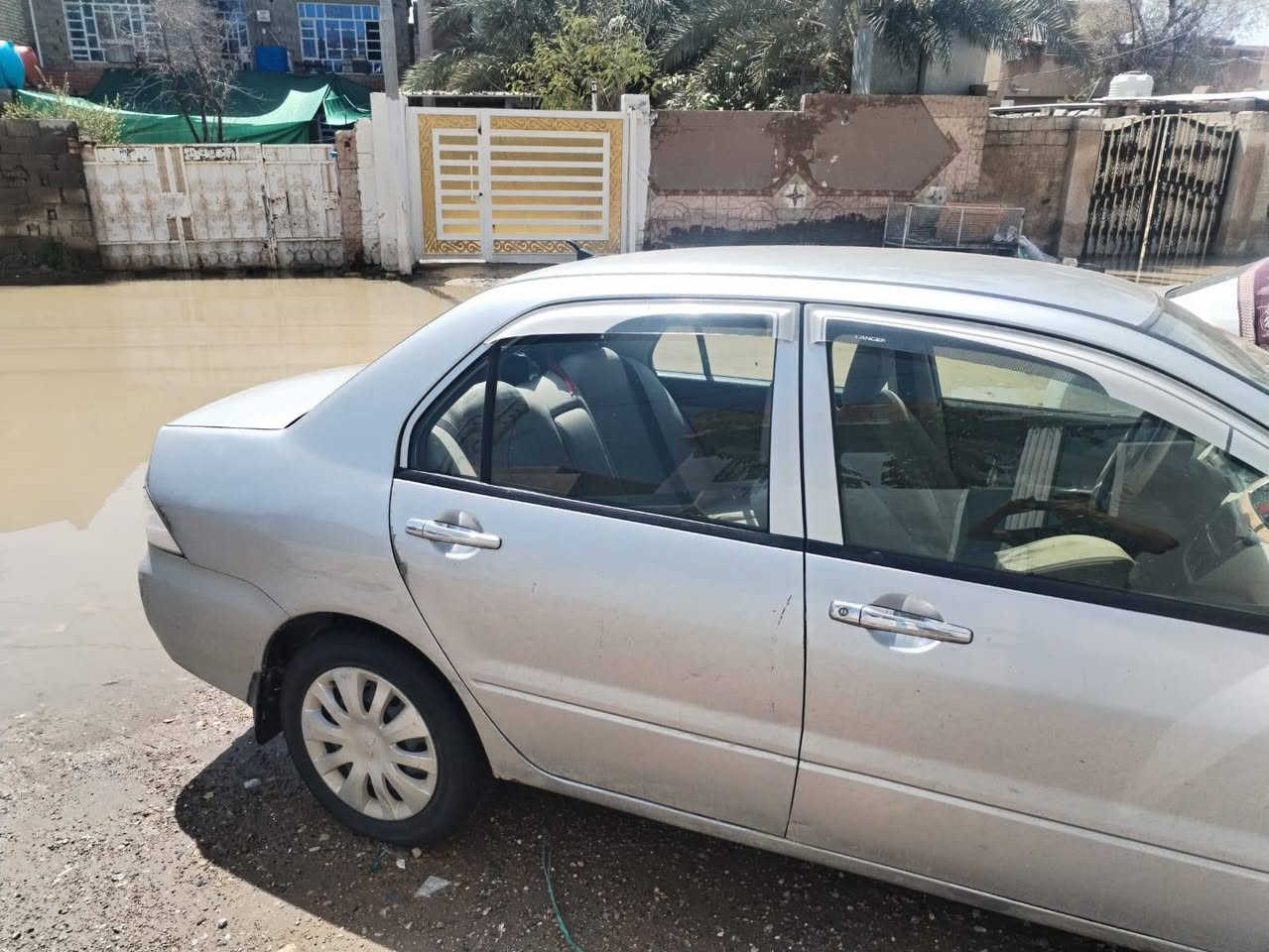 لانسر 2010سياره حلوه بدون صبغ البيع مامتواجد عل فيس رقم تلفون *********** عنوان ديالى بعقوبه السعر 89بيهه مجال قليل
