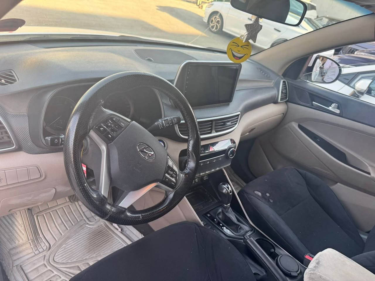 هۆندای
تکسۆن
٢٠٢٠
کلم ١٤٢٠٠٠ رۆیشتووە
دەعمی نییە ـ بدون حادث
سبوخی نییە - بدون صبغ
محرک ٢،٤ لیترە
کەمێک لێدراوی هەیە دەرگای پشت سەکن وبەسارد چاکراوەتەوە - بيهه طخة بباب الخلفي للسكن ومرجعة عالبارد
نرخ (سعر) ١٨٥ گەڵا 

+964 770 142 0909 السليمانية, العراق


**إذا كنت صاحب هذا الإعلان وتريد حذفه لأي سبب، رجاءا أرسل رسالة إلى الدعم الفني**