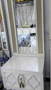 غرفه نوم للبيع نضيفه بسبب صغر المكان سعرها 800 الف المكان الحريه دور ن...