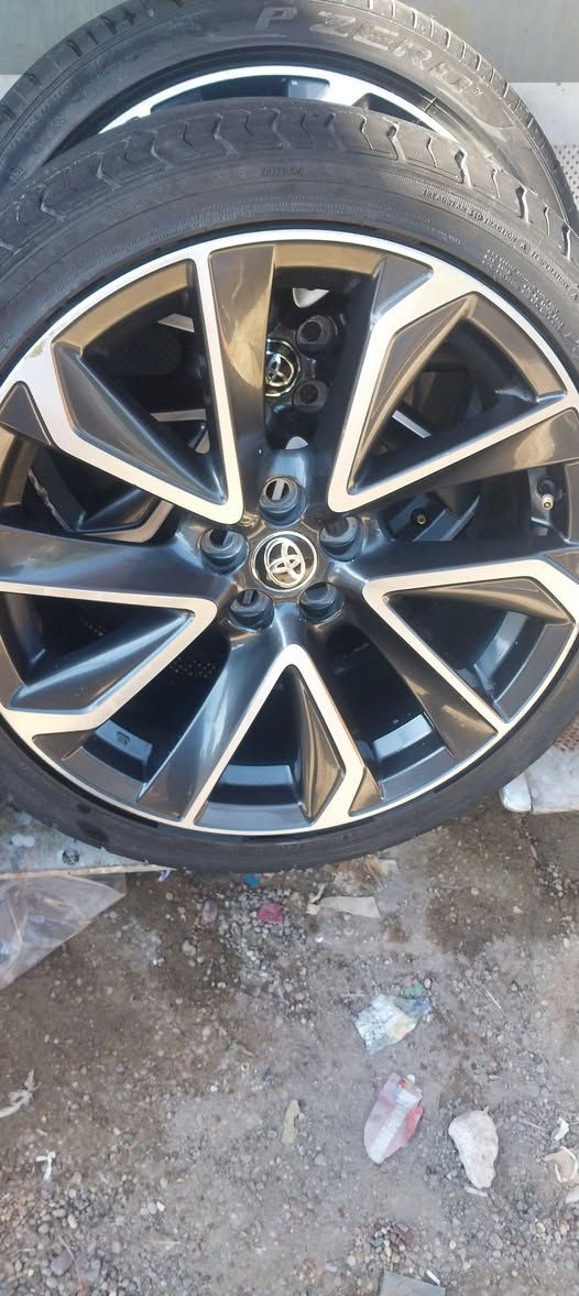 السلام عليكم شباب تخم ويل كورلا امريكي seحجم ١٨/٤٠/٢٢٥للبيع اومراوس مكاني بغدادهاتف ***********وبيه واتساب
