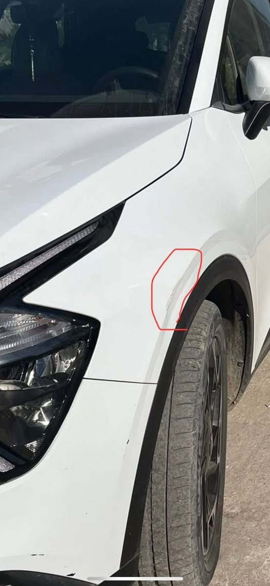 السلام عليكم سبورتج 
نص موصفات موديل ٢٠٢٢ 
مكفوله عدا شخط موضح بالصوره 
ماشيه ٤٥ الف 
بعده بالضمان مال الشركه 
السعر ٢٠٤ 
***********
