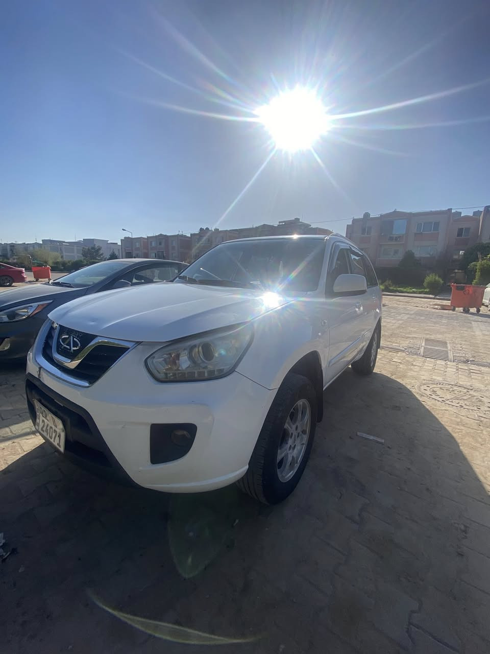 � شيري تيگو 2014 للبيع
✔️ موديل: 2014
✔️ المسافة: 175,000 كم
✔️ قير: اوتوماتيك
✔️ محرك: 2.0

🔹 السيارة استخدام شخصي (يد واحدة)
🔹 مكينة و قير بحالة ممتازة
🔹 قايش تايم تبديل جديد
🔹 اربع تايرات جدد
🔹 سنوية مجددة لحد 2028
🔹 شاشة (آيباد) + تحديد سرعة
🔹 اربع جامات كهرباء

🔸 ملاحظة: بيها صبغ خفيف تجميلي (مو حادث)

💰 السعر: 68 ورقة (قابل للنقاش للجادين فقط)

📞 رقم الهاتف: ***********
