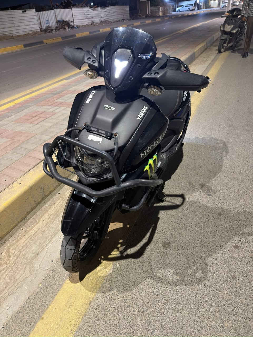 الدراجة كلها ع ايدي المكينة محد جايسها
23 اوراق اصولية جنوبي 
زوج تايرات جدد هستوني شادهن
9000 كيلو حقيقي
كل شهر ابدللها دهن وبانزين محسن 😃
تفاصيل اكثر خاص


**إذا كنت صاحب هذا الإعلان وتريد حذفه لأي سبب، رجاءا أرسل رسالة إلى الدعم الفني**
