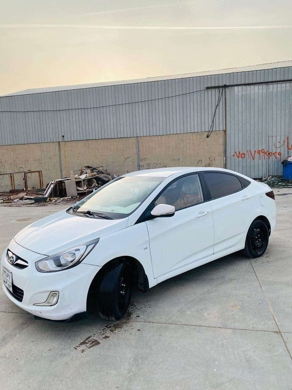 ئەکسەنت مۆدێل٢٠١٢
٢پارچە سبوخی هەیە
جەمپێکی زۆر خەفیفی پشتی هەیە
تا بڵێی خاوێنە وەسفی ناوێ
گێڕو مەکینەو تەقەو رەقە
بەشەرت
سەنەوی٢٠٢٣..
سعر٩٠مجالێکی کەم
*********** أربيل, العراق
