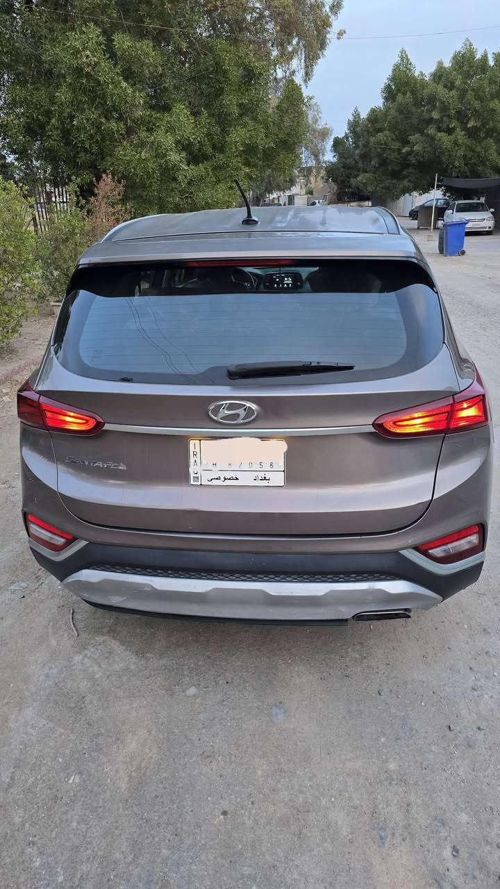 #مكلف_بالنشر
سنتافيا 2019 وارد أمريكي الشكل الجديد
مابيه حادث  بس حالوب بس صابغين البنيد والقماره والسياره كلش كلش نظيفه بس بيه الجاملغ الايمن مرشوش حتى بلا معجون
رقم بغداد بأسمي 
تحويل ثاني يوم 
محرك 2400 
ماشيه 65 الف ml 
شاشة كبيرة وكاميرا 
كار بلي و اندرويد اوتو
رادارات 
نقطة عمياء 
حساس اطارات 
مانع أنزلاق 
مثبت سرعه كروس 
تحكمات ستيرن
بلوتوث أوكس و USB
لايت LED 
اوتوهولد 
هاند بريك كهرباء 
تبريد قطعتين 
تدفئة تبريد
5 راكب 
شاصي ولغود مكفولات وكير ومحرك مكفول
سنويه جديده
مكان السيارة بغداد 
السعر 150  $ قفل
***********
ملاحظة: الحساب هذا غير نشط على الفيسبوك والتواصل فقط على واتساب الرقم الموجود بالمنشور
