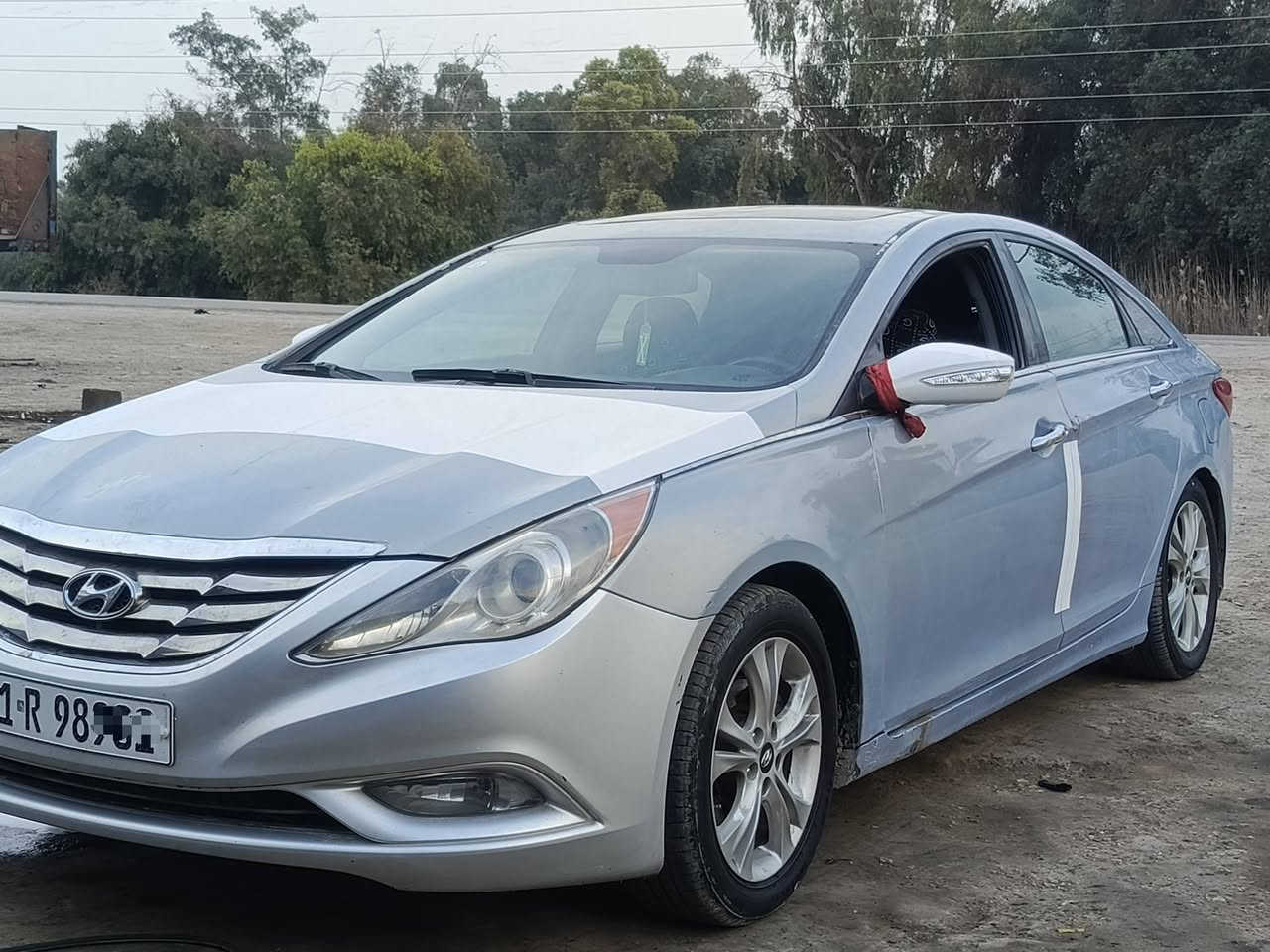 سلام عليكم
سوناتا وارد امريكي محرك 2400 
فول مواصفات 

1-شاشه

2-كامره خلفيه

3-فتحة سقف 

4-تشغيل بصمه

5-كشنات كهرباء

ضررها جاملغ المامي 

سياره حلوهه كلش

السعر خاص والشراي بي خير ويدلل

رقم الهاتف(***********) 
(***********)
