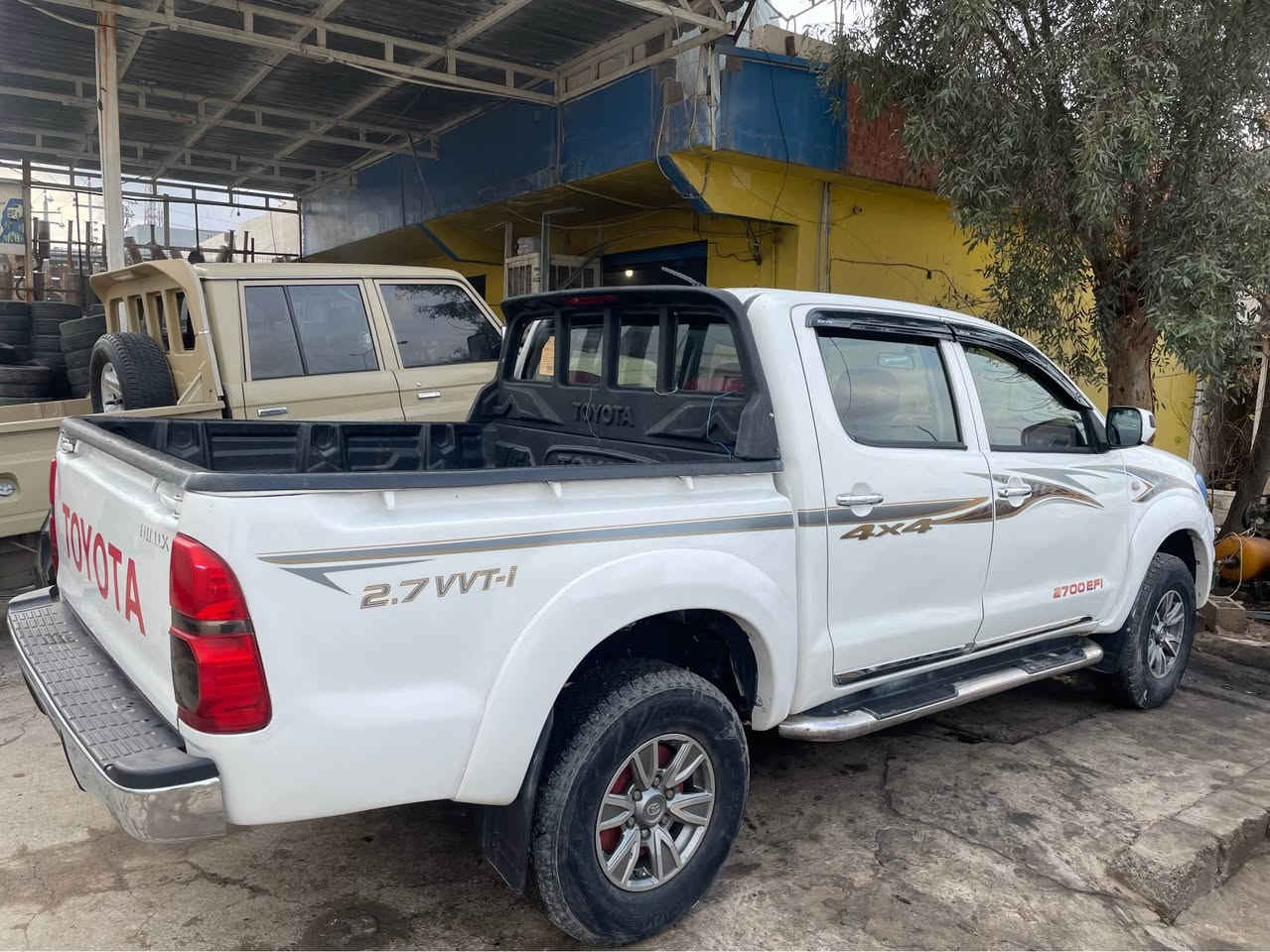 مه رزيه (٢٠١٠) (١٤٣) وه ره قه  مه عامه له سه ياره كه كامل جايزه بى مه سروفه گير و مه كينه به شه رت كرايته وه به س بى عه يبه(***********) سه ياره كه سبوغ عام نيه به س به عام ده فروشم سه نه وى به سه ر چووه (٤) ره قه ميه  پيش و پشتى كه پسه بى ليدران تايه و ويلى  زور باشه هه زه ى نويه أربيل, العراق
