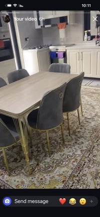 غرفه طعام • طاولة وكراسي