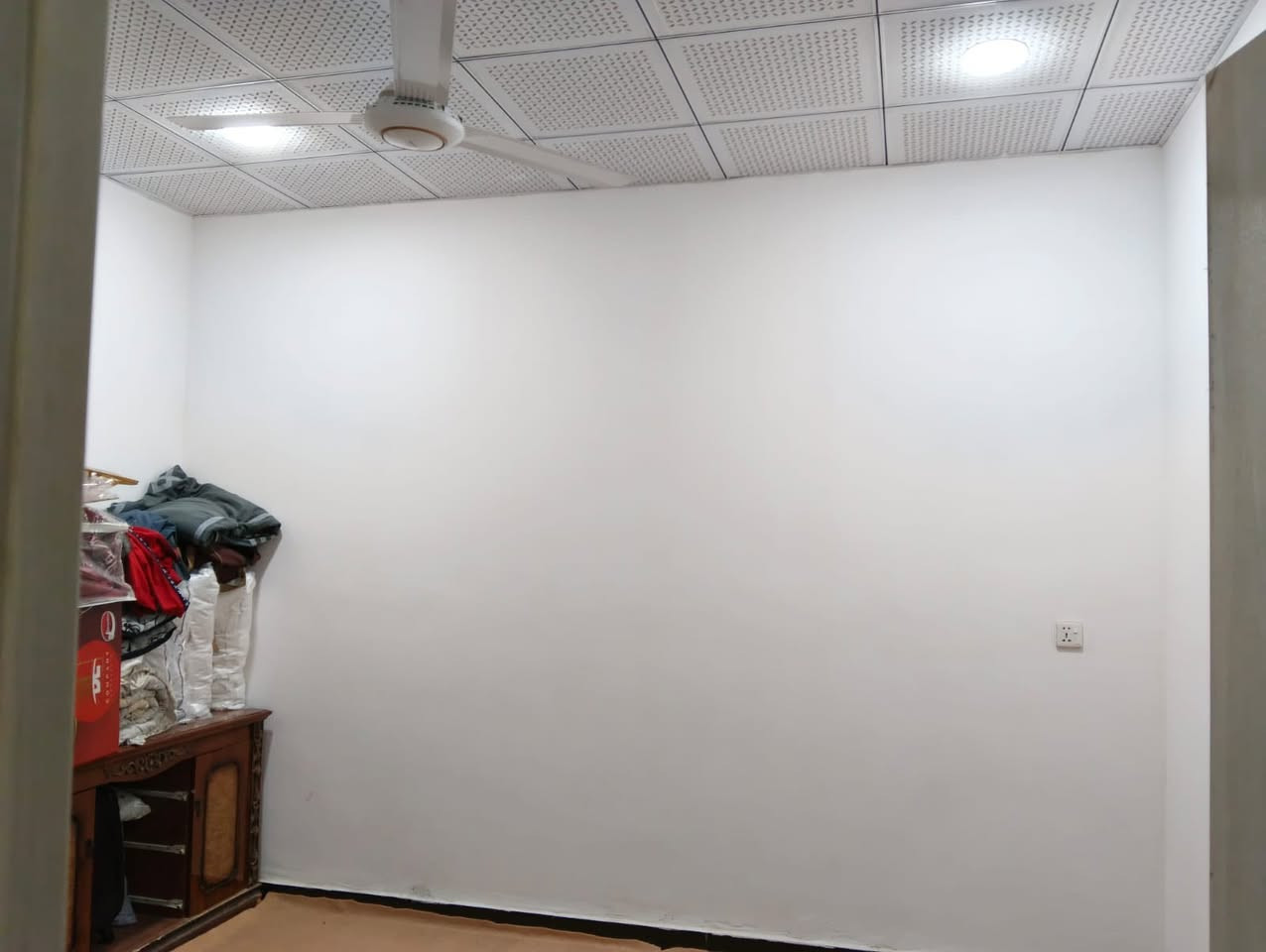 السلام عليكم
دار في مجمع الخير للبيع
#يتكون:3غرف صاله مطبغ برانيه حمامات خارجيه داخليه حديقه كراج سيارات
#مساحه: 200 متر
#مطلوب اسكان :105
***********
