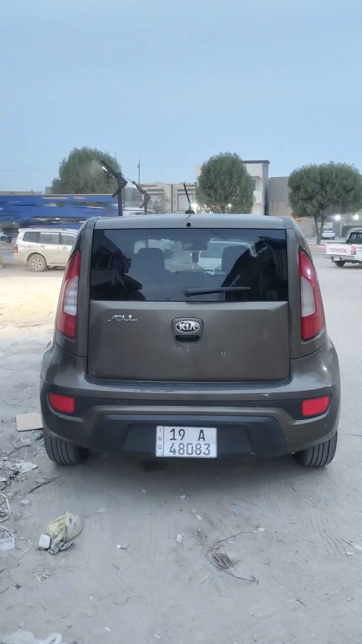 سلام عليكم 

سيارة صول 2013 امريكي رقم كربلاء مكان السيارة محافظة بابل الحلة
محرك 1600 GDI 
سيارة تخم تاير جديد 
ادامة كاملة للسيارة
محرك كير نظيفات 
تحكمات ستيرن
ماشية 128 الف
السيارة بيها تلحيضات بالكشر ومكانات صبغ ابيعك حزام علما بيها قطعتين نظيفات 
للتواصل اي استفسار 
***********
واتساب او على الخط فقط
السعر ٨٥ وبي مجال
عندي بيها سونار للسيارة Singapore
