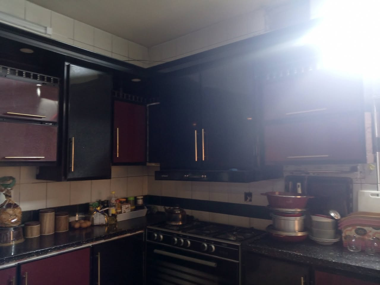 كاونتر تفصال السنك متر و70سم والكاونتر لأرضي قياس 2و70سم ومكان الطباخ 90سم الملحق قياس 3متر زاويه 
سعر الكاونتر مليون وربع لحد يكسر بالسعر الكاونتر مشتريته ب 3ملاين ونص فدوه اي ضرر مابيي غلافه موجود


**إذا كنت صاحب هذا الإعلان وتريد حذفه لأي سبب، رجاءا أرسل رسالة إلى الدعم الفني**