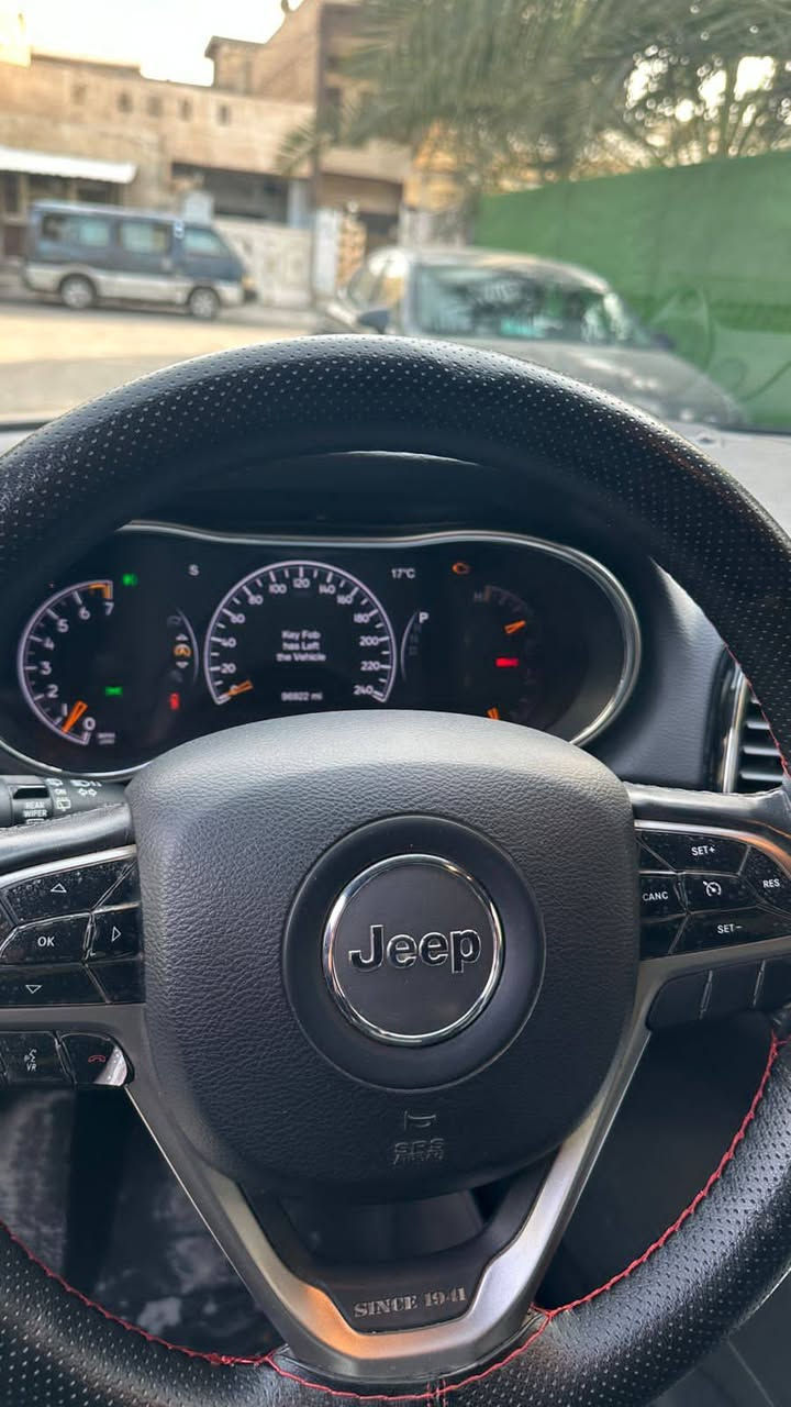 السلام عليكم جيب لاريدو وارد أمريكي لمتدد كامل موصفات واحد ع واحد مكفوله بدون حادث مكفوله دخول السياره دعاميه خلفيه فقط سعر السياره مال بيع ٢٤٥ مع المجال البصيط سياره موديل ٢٠١٩ ماشيه ٩٧ لف مكان السياره كربلاء الشراي يتصل ***********
