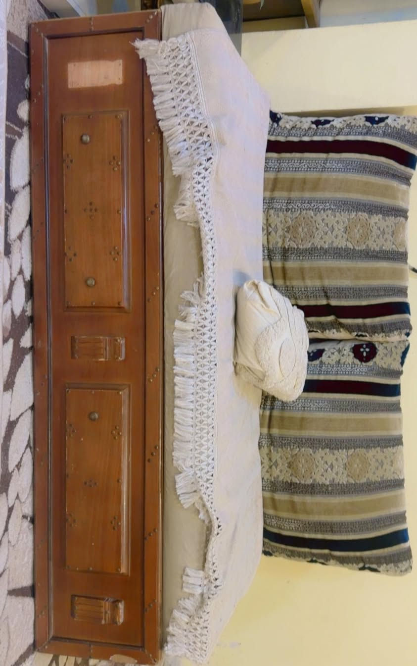 ديوان كويتي صاج٥قطع بدون كسر مقعد إسفنج بغلي منفصل سحاب وجهين السعر ٢٥٠  العنوان البصرة العشار


**إذا كنت صاحب هذا الإعلان وتريد حذفه لأي سبب، رجاءا أرسل رسالة إلى الدعم الفني**