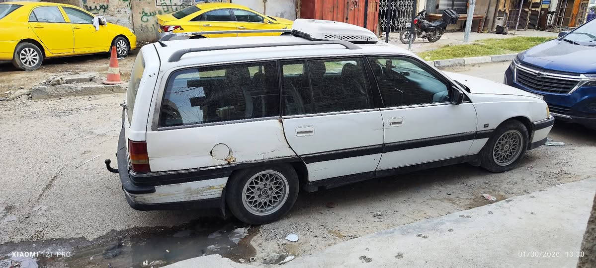 السلام عليكم اوبل اوميكا ستيشن 20
موديل 92 سنوية 28 كير عادي جديد 
تبريد سبلت سقفي 
صبغ ومعجون بالخلف فقط
مكينة وكير واكسل وصدر شرط 
السعر 32 وبيهة مجال.مكاني بغداد غزالية *********** واتس وخط
