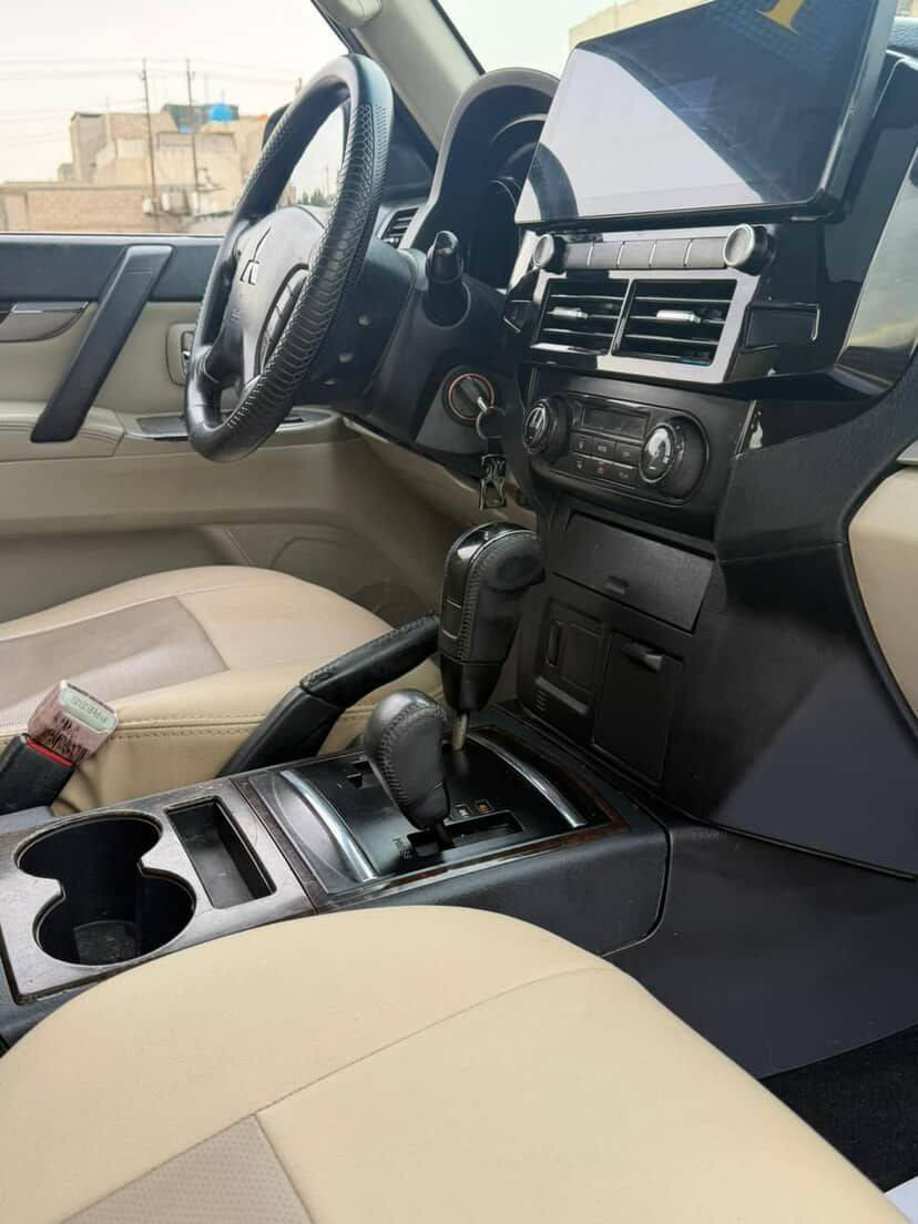 سلام عليكم باجيرو 2010 السياره جاهزه من كلشي +فول مواصفات ام الدمام فتحه مري شفط مكينه 3800 كير مكينه مكفولات رقم انكليزي شمالي
السياره بيهة صبغ بالجاملغ مال الصدر والبنيد وشويه بالهلال الخلفي من جهة السايق السعر (115$) ممتواجد خاص***********
