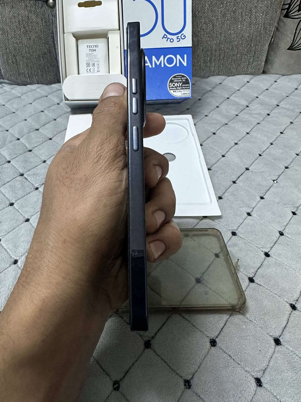 للبيع
تكنو كامون 30 برو 5G
مواصفاتة معروفة وموضحة بالصور
غراضة كاملة
السعر 300 الف
مكاني بغداد البلديات
رقمي *********** متواجد خاص او واتساب
