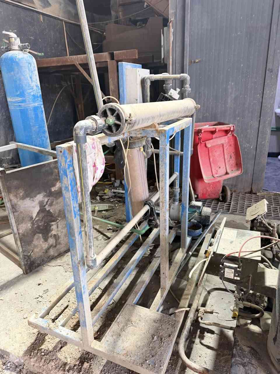 السلام عليكم
متوفر غراض محطة غسل كاملة وشغالات بدون اي نقص
جكَات عراقي وهندي عدد ٤
بشاره عموديه عدد ٢
بشارة طرح عدد ٣
بشارة طرح ماء كار وبخار كهرباء وكاز عدد ١
رغوات غسل عدد ٣
تانكيات ماء ٢٠٠٠ لتر عدد ٢ و ١٠ الف عدد لتر ١ 
اجهزة بخار داخلي وخارجي عدد ٢
مكانس كهربائيه عدد ٣ وحدة منهم خاصة للدواخل شفط ماء وتنظيف 
مولدة كيا شغالة و متروكة
منظومة ماء ارو 
للاستفسار واتساب فقط
***********

المكان النجف الاشرف
