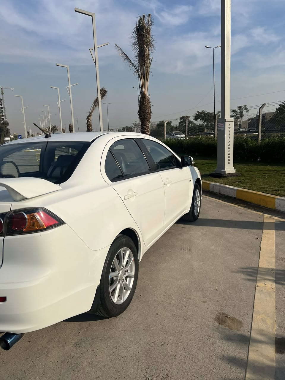 لانسر خليجي 2016 استلام شركة مكفولة *********** السعر 127 بيها مجال
