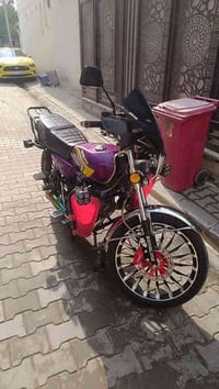 دراجه سونيك للبيع/حجم محرك 200cc/ دراجه بلاديه من طول لطول / بيه كلجات...