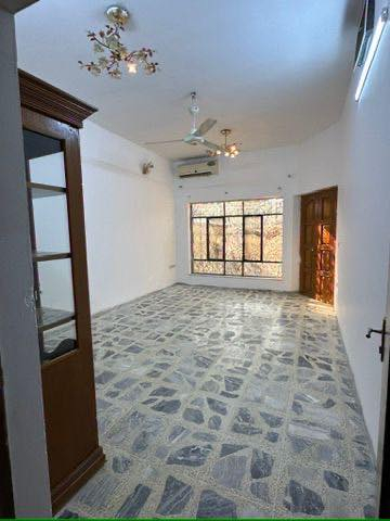 🏠 دار  للإيجار بمساحة ٢٨٠ متر 👉 طابق واحد فقط 

◀️ الموقع / حي المشراق ( الفرع المقابل لجامع ذي النورين  ) خلف السائدين 

◀️يتكون الدار  /غرفتين نوم + استقبال + هول  وصحيات ومطبخ  وسرداب  

◀️الدار بحالة جيدا لسكن ومنطقة هادئه لسكن العائلي 🏡

◀️ للاستفسار الاتصال 

    ☎️ ***********
☎️ ***********
ستقبل عقاراتكم و طلباتكم على الارقام اعلاه او مراسلة صفحتنا او زيارة المكتب
