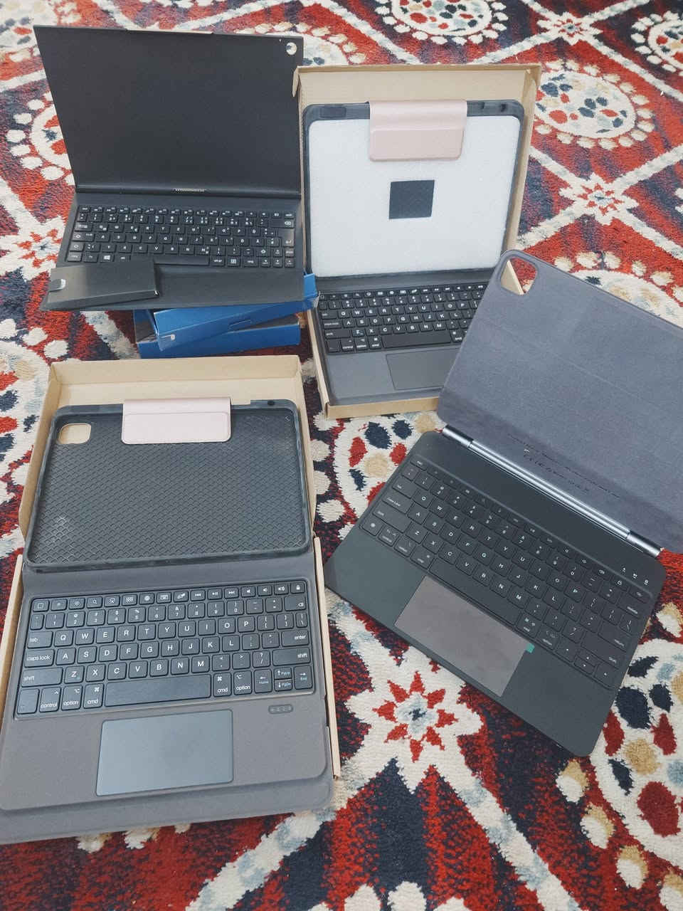 ماجيك كيبورد عدد 4 جدد
حط سعر وبل عافية


**إذا كنت صاحب هذا الإعلان وتريد حذفه لأي سبب، رجاءا أرسل رسالة إلى الدعم الفني**