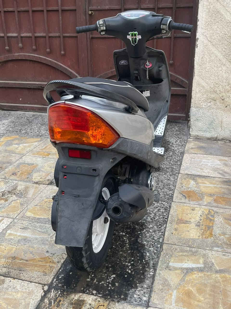 السلام عليكم ماكس عدله للبيع الدراجه مال رنبه للجماليه غيرت الكفرات مكفوله مِن الفتح الدراجه بلاديه. كهربائيات كله شغاله مكاني بغداد حي الجامعه سعر٧٥٠ وبيه مجال. 
ولي يعجبه ياخذ الكفرات لبلاديه موجودات يرجع بلاد
***********
