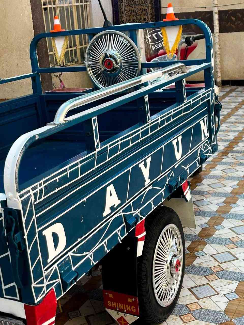 سلام عليكم ستوته للبيع موديل 2015 ستوته شاصي مكفول اوراق وكيل محرك مفتوح سكن لايتات دبلات جديده السعر 1350 وبيها مجال مكاني شطره ***********
