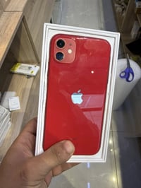 ايفون ١١ عادي بطارية ٧٦ ذاكرة ١٢٨ وتر بروف السعر ٢١٠ ٠٧٨٠٤٦٥١٩٢٦