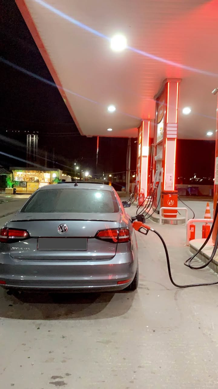 ڤۆلگس واگن چيتـە…
مۆدێل_٢٠١٦
مەکينە ١٨ توربۆ
ڕەنگ__نەفتی
مواسـەفات کەنەدی sel
____..____
گێر و مەکينە و تەبريد و رادێتەو بەوابەی بە شەرت هەموو بيلاديە
 بێ ژوورێ بێ ئێرباک
پشت و پێش کەپس

سێرڤیسی کاملی لۆ کراییە فول فول ٤ پارچەو یەک بەستی هەیه

…………
تحديد سرعە
کوشن جلد
کوشن هيتەر گەرمی
بەسمە
زۆر مواسەفاتی تر
شوێن هەولێر
*********** أربيل, العراق
