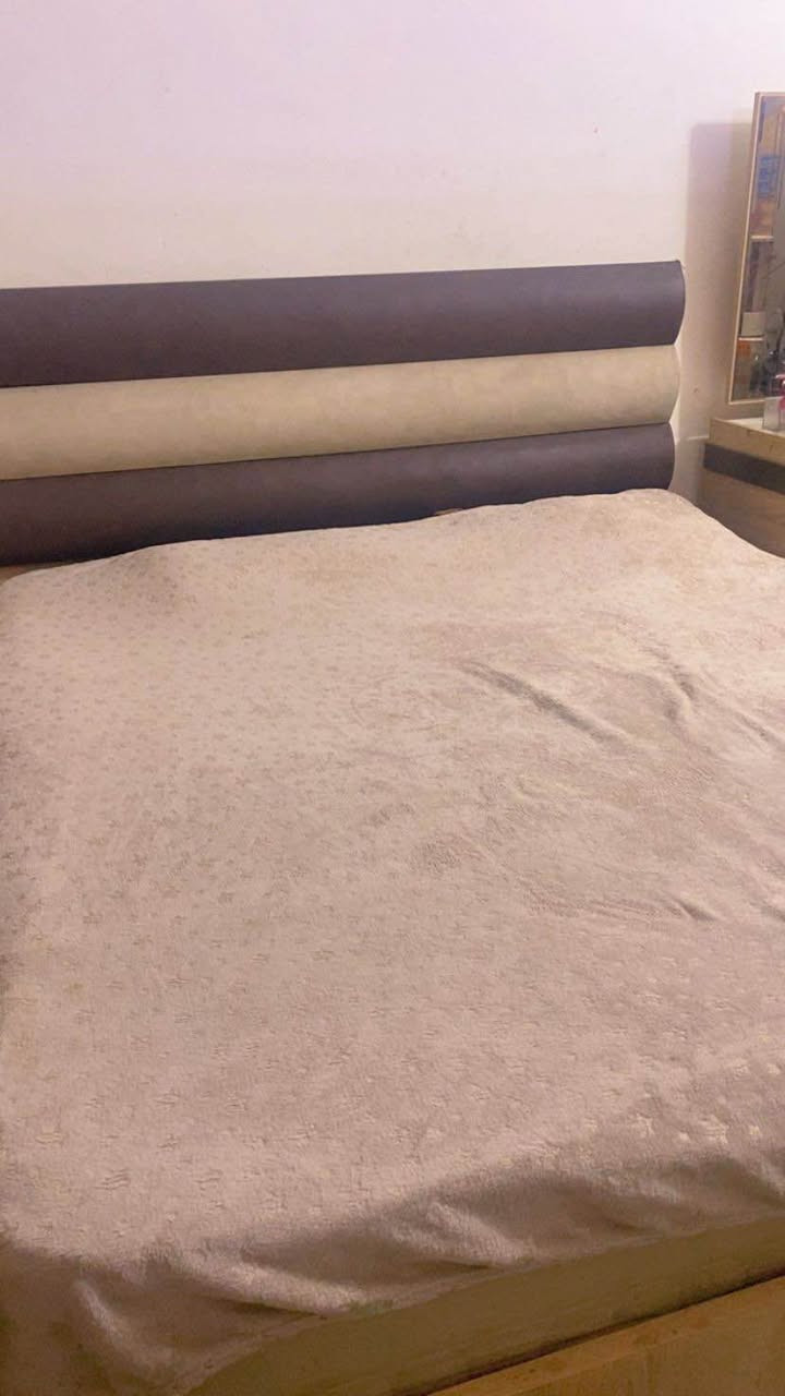 ‎غرفة تركية 5 قطع 
الجرباية صومية خشب عراقي 
قياس الكنتور ٢٦٥*٢٤٥‎ بغداد, العراق


**إذا كنت صاحب هذا الإعلان وتريد حذفه لأي سبب، رجاءا أرسل رسالة إلى الدعم الفني**