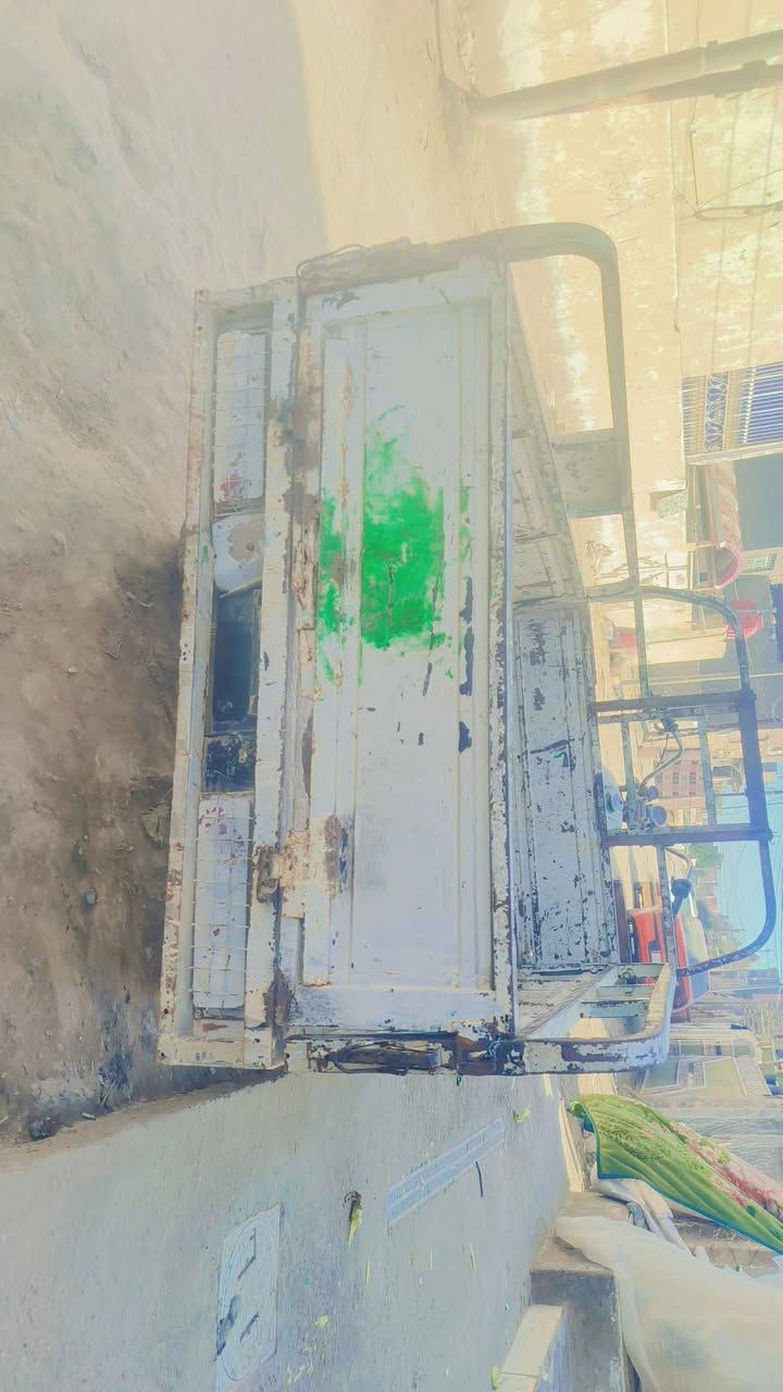 سلام عليكم ستوته البيع شاصي١٩ بيه ورقه وحده مال مكاتبه وراق ضيعه بس ورقه وحد موجوده مكيزه23متار السعر 325وبيه مجال


**إذا كنت صاحب هذا الإعلان وتريد حذفه لأي سبب، رجاءا أرسل رسالة إلى الدعم الفني**