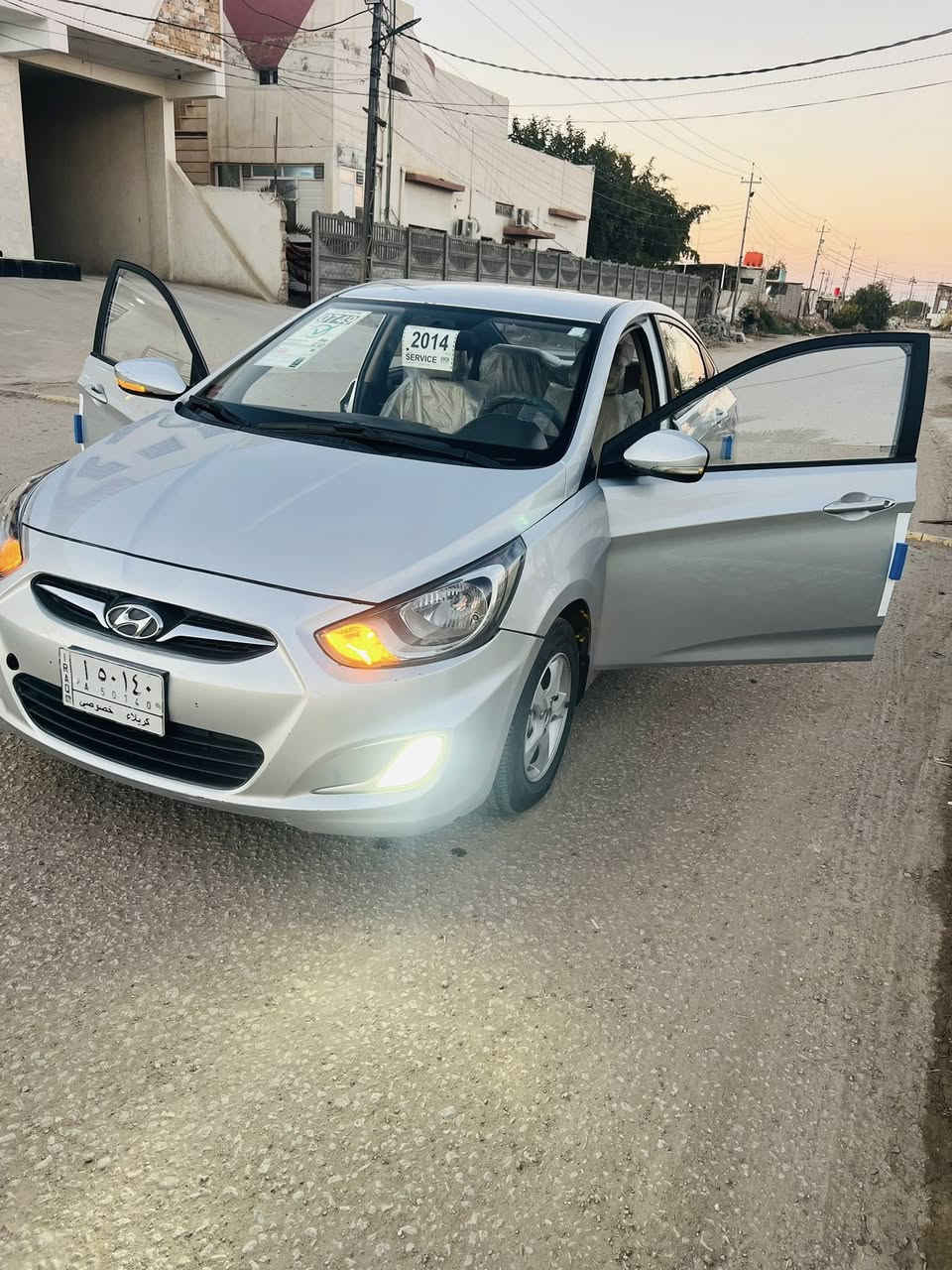 يا الله السلام عليكم بيع سريع 
عندي للبيع هونداي اكسنت موديل 2014 خليجي رقم كربلاء سنويه بسمي شرط التحويل ثاني يوم سياره جاهزه من كلشي محرك دوش كير محرك تخم تاير تبريد حداديه كلهن خير من الله السياره مابيها لا ضربه ولا تبديل فقط بيها مكانات جرد بدور ومصبوغه تقريبا بيها 3 قطع او اقل فقط السيارة من الشركه لحد الان عله ايد وحده مال جناي مكان السياره بآبل السعر (86)$ ورقه وبيها مجال بسيط حك الجيه الاستفسار الأتصال هذا رقمي (***********) اخوان فقط الشراي يتصل وعيوني آله
