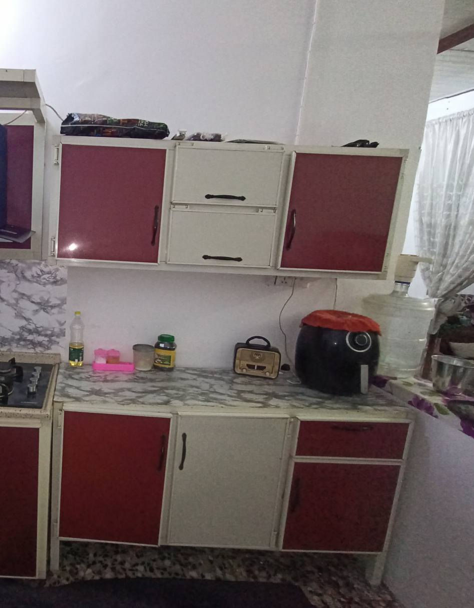 غراض منزليه للبيع
..مكيف ميديا 
مكنسه كهربائيه 
كاونتر 
فلتر ماء بلازمه 
فرن اوفن شوي 
مبرده ثنين ونص 
كوزان مال غاز


**إذا كنت صاحب هذا الإعلان وتريد حذفه لأي سبب، رجاءا أرسل رسالة إلى الدعم الفني**