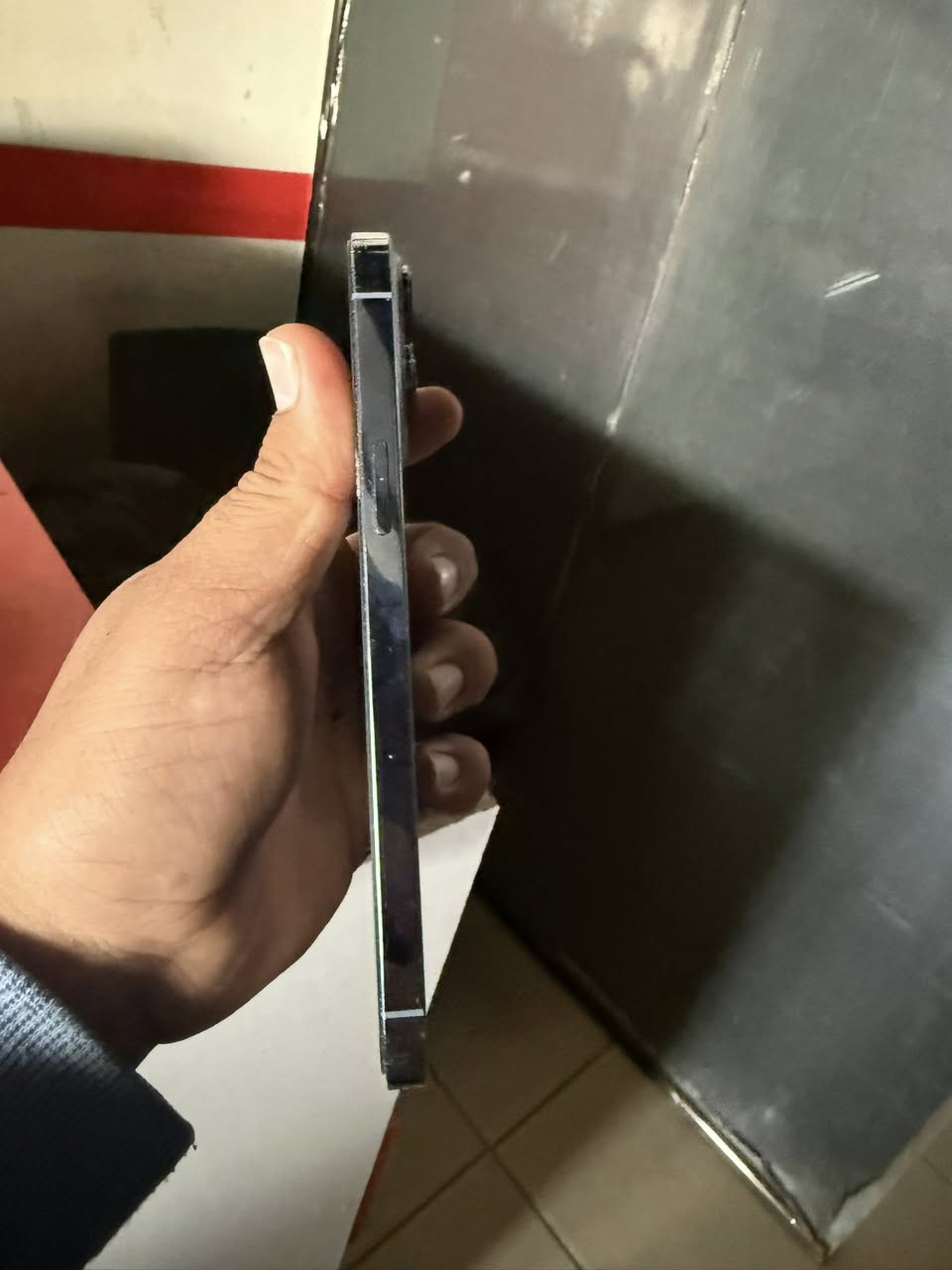 سلام عليكم ايفون 13 bro max شرق اوسط ممفتوح كارتونه موجوده شخط مبي مراوس بأحدث فقط مراوس مابيع ***********
