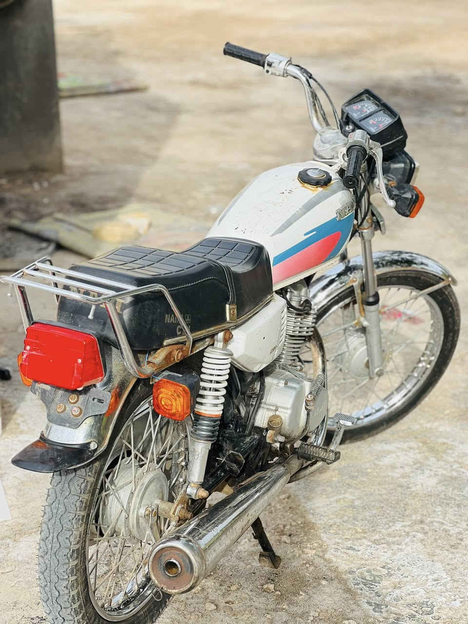 السلام عليكم دراجه نامه امتياز للبيع موديل ٢١ اوراق اصولي السعر ٦٥٠ وبيه مجال


**إذا كنت صاحب هذا الإعلان وتريد حذفه لأي سبب، رجاءا أرسل رسالة إلى الدعم الفني**