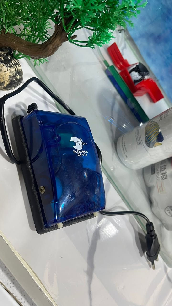 حوض سمك جديد للبيع قياس 50*30 وي محتوياتها
الإضاءة 

اكل سمك 

بيت 

شجرة 

هيتر 

رمل 

الأوكسجين 2 جهاز 

سعر 60 الف


**إذا كنت صاحب هذا الإعلان وتريد حذفه لأي سبب، رجاءا أرسل رسالة إلى الدعم الفني**
