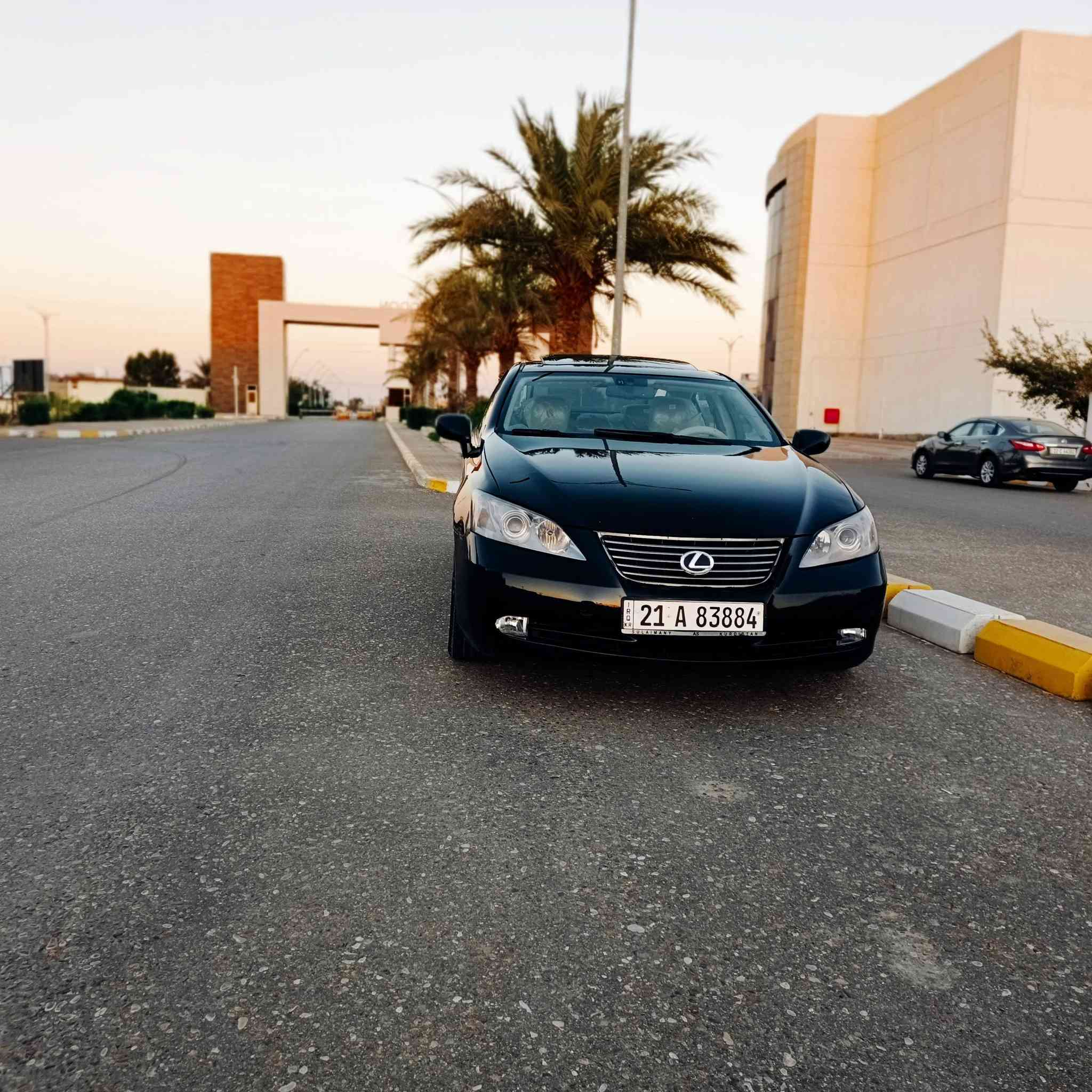 السلام عليكم بيع مستعجل بسعر ٩٨ورقه تيوتا لكزز ES350 ٢٠٠٩فول مواصفات ١/١استيراد خاص رقم سليمانية دولي سنويه هزه لل٢٠٣٠شرط التحويل محرك ٦سلندر وكير شادهن جديد شرط صدر أمامي خلفي طخم تاير تبريد قطعتين ثلج سياره جاهزه من الدعاميه للدعاميه ماشيه٢٠٠حقيقي استخدام شخصي
السعر ٩٨ورقه اعتذر جداً عن الاقساط والوعده 
مكان السياره تكريت 
***********
***********     ‏
***********
