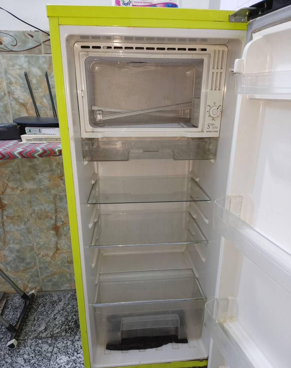 للبيع ثلاجة 9 قدم نظيفة جدآ
السعر 120 الف ومجالهة بسيط حك الجية
مكاني بغداد الامين الثانية


**إذا كنت صاحب هذا الإعلان وتريد حذفه لأي سبب، رجاءا أرسل رسالة إلى الدعم الفني**